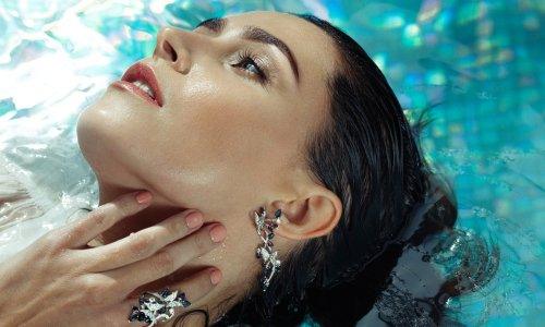 Unveiling the Truth: Is Stainless Steel Jewelry Truly Waterproof? - Father and Daughter Jewelry