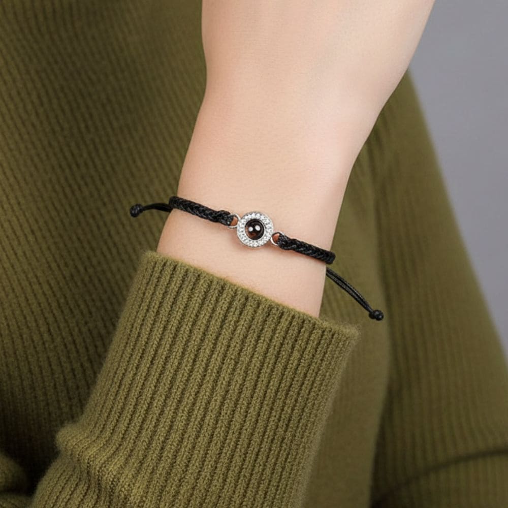 Woven Circle Photo Projection Bracelet