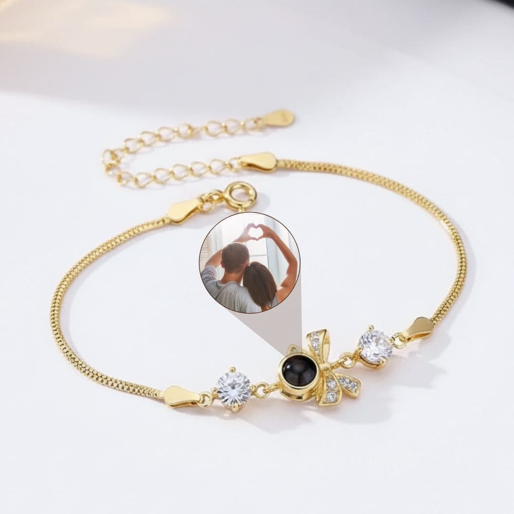 Bow Projection Bracelet