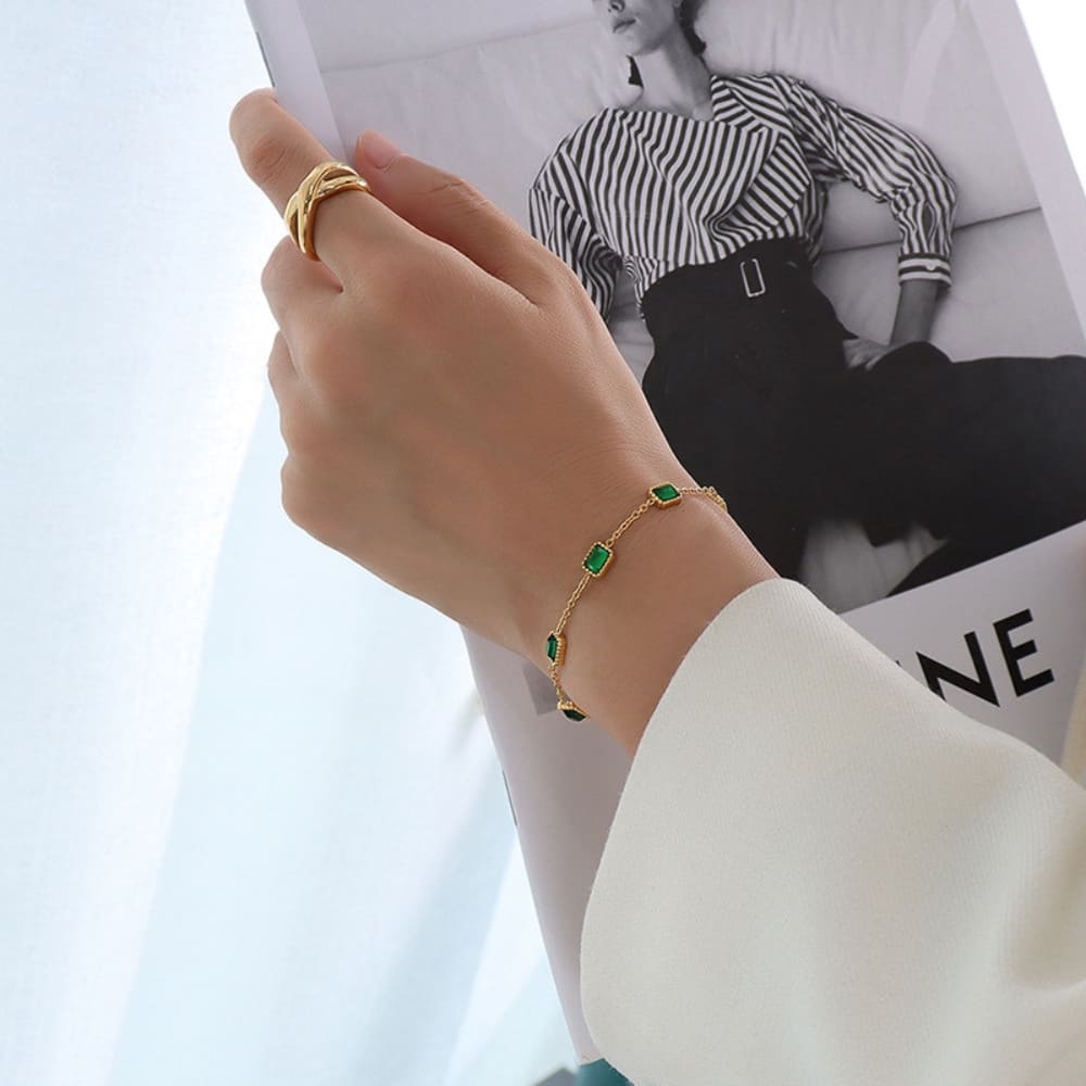 Emerald Gleam Bracelet
