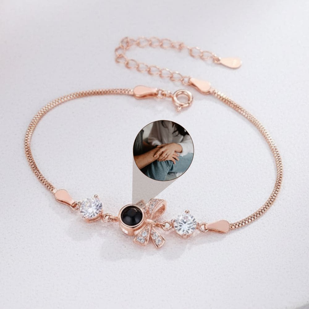 Bow Projection Bracelet