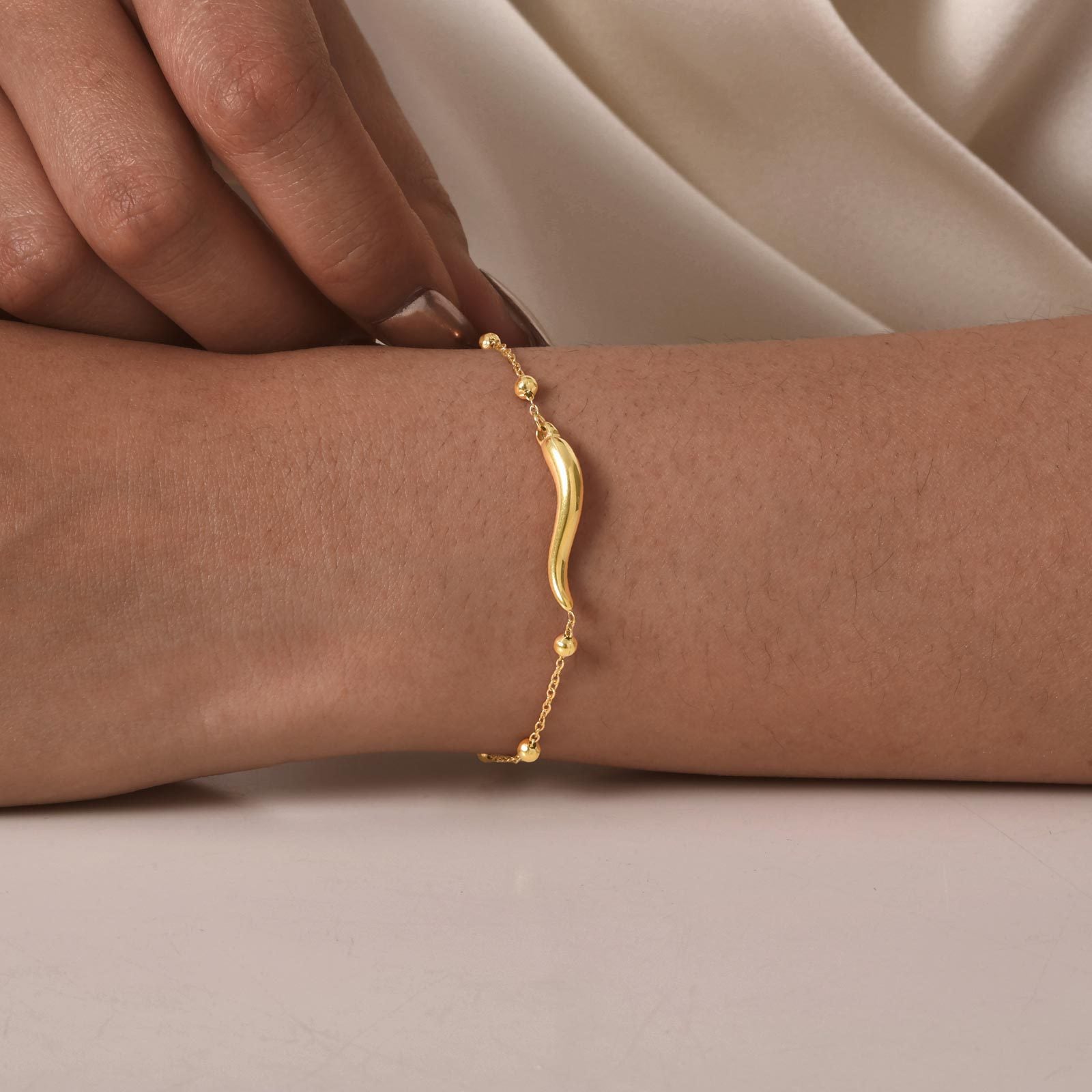Curved Chili Bracelet