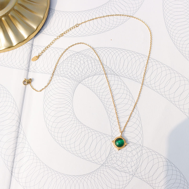Green Gaze Necklace