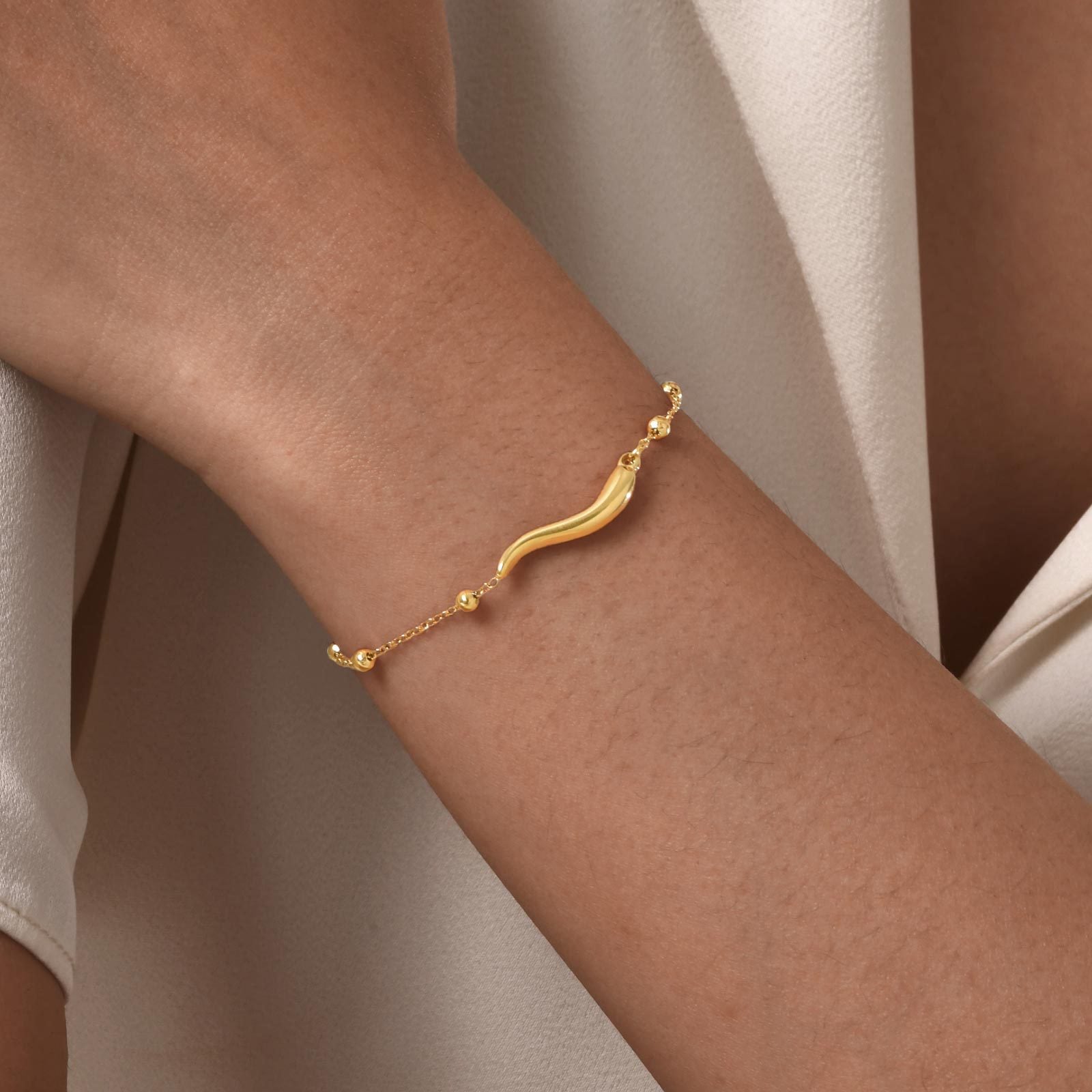 Curved Chili Bracelet