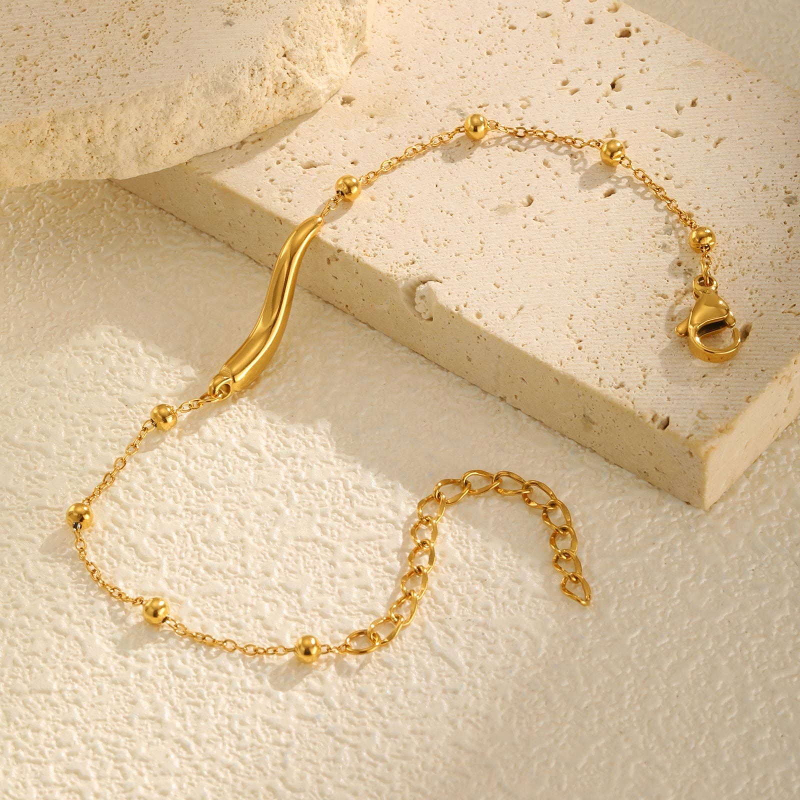 Curved Chili Bracelet