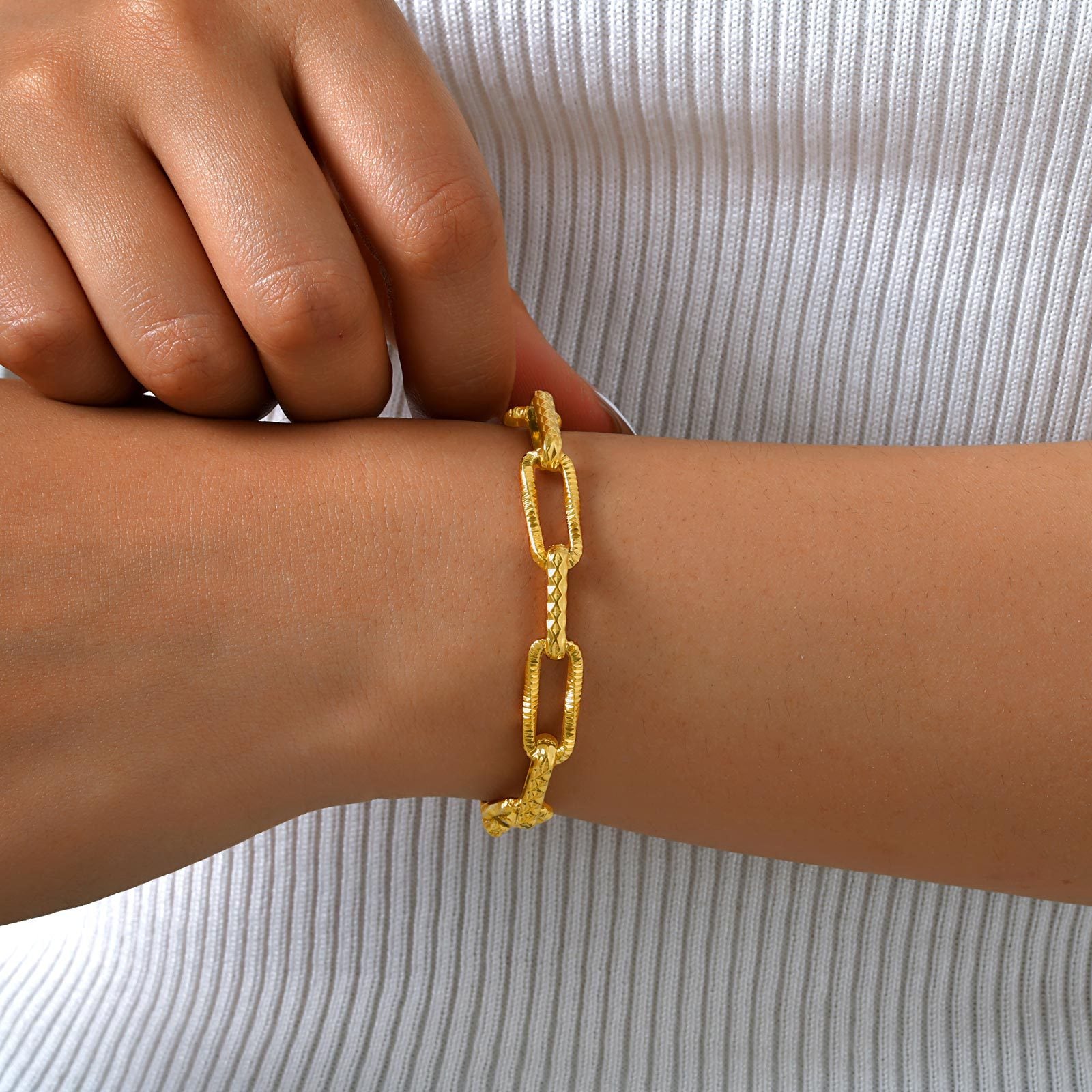 Textured Link Chain Bracelet
