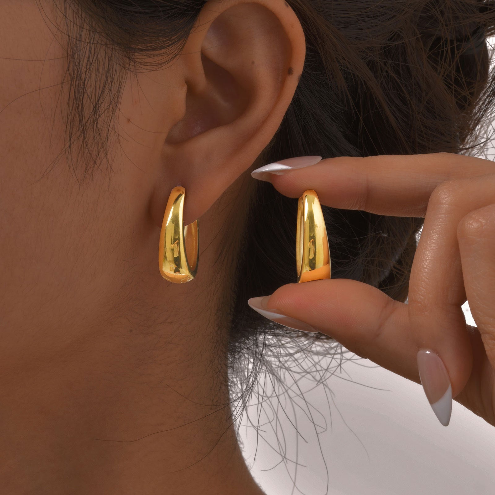 Sleek Gold Hoop Earrings