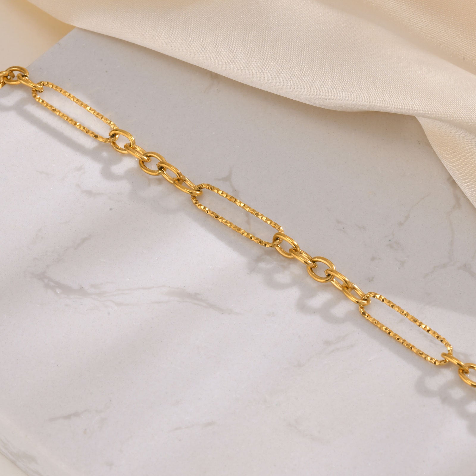 Textured Chain Necklace