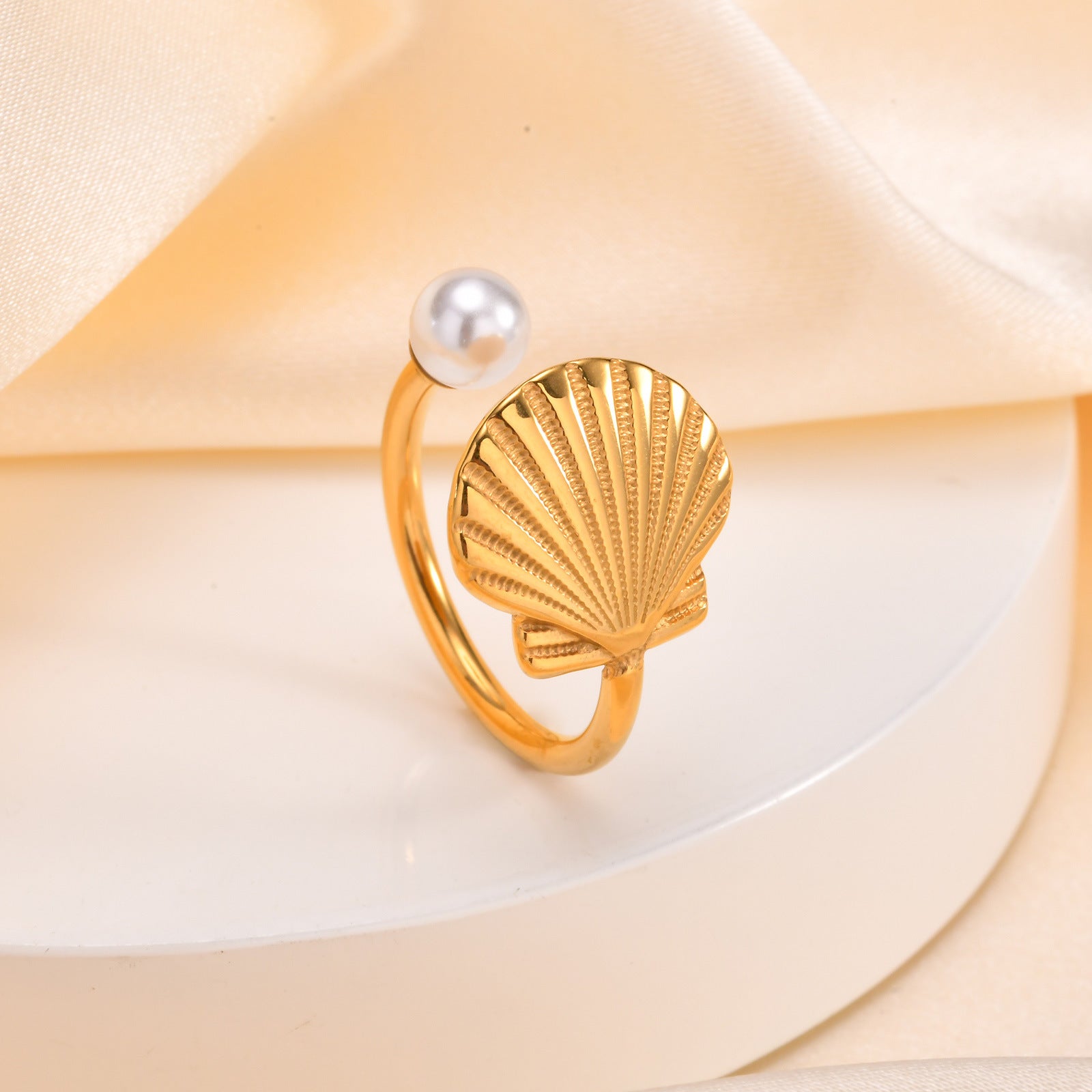 Shell & Pearl Ring
