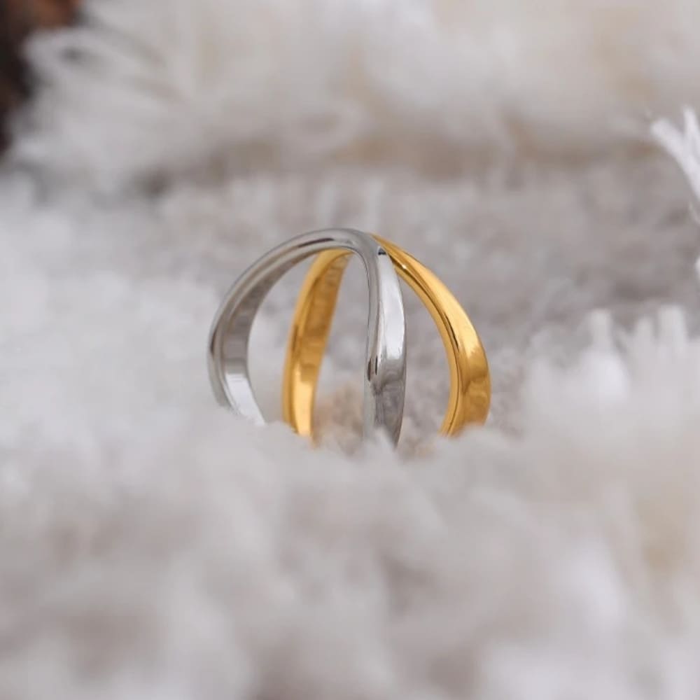 Unity Twist Ring