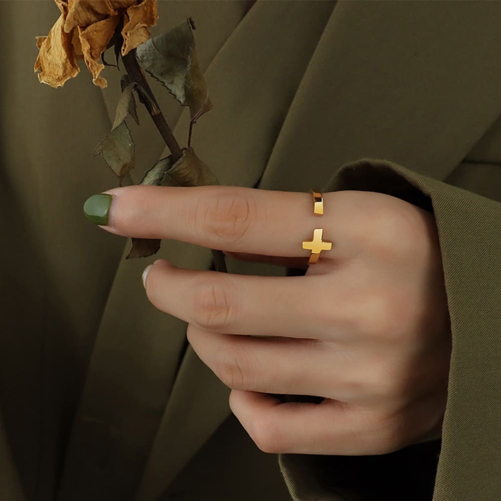 Faithline Minimalist Ring