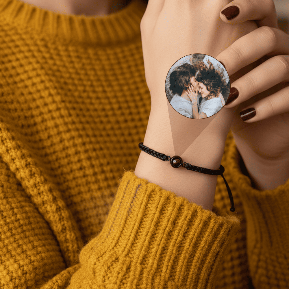 Woven Circle Photo Projection Bracelet