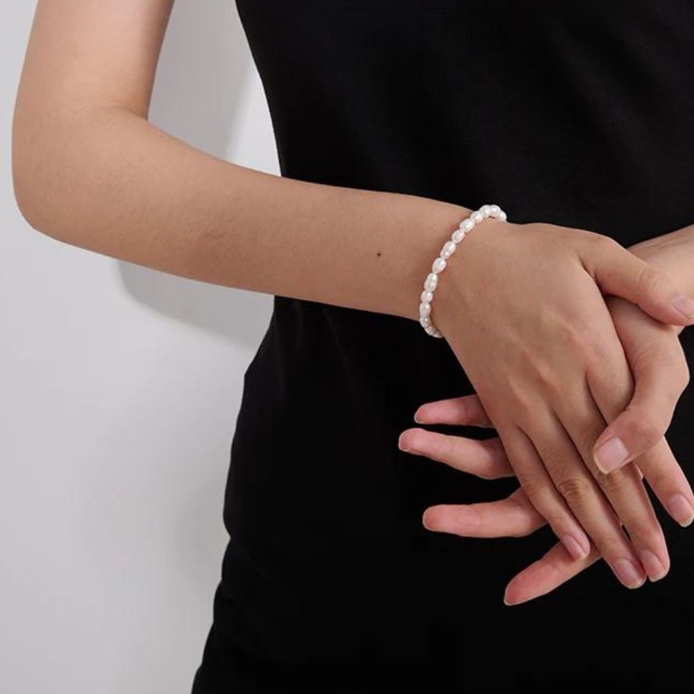 Woman’s gold plated natural pearl bracelet. Father and Daughter Jewelry.