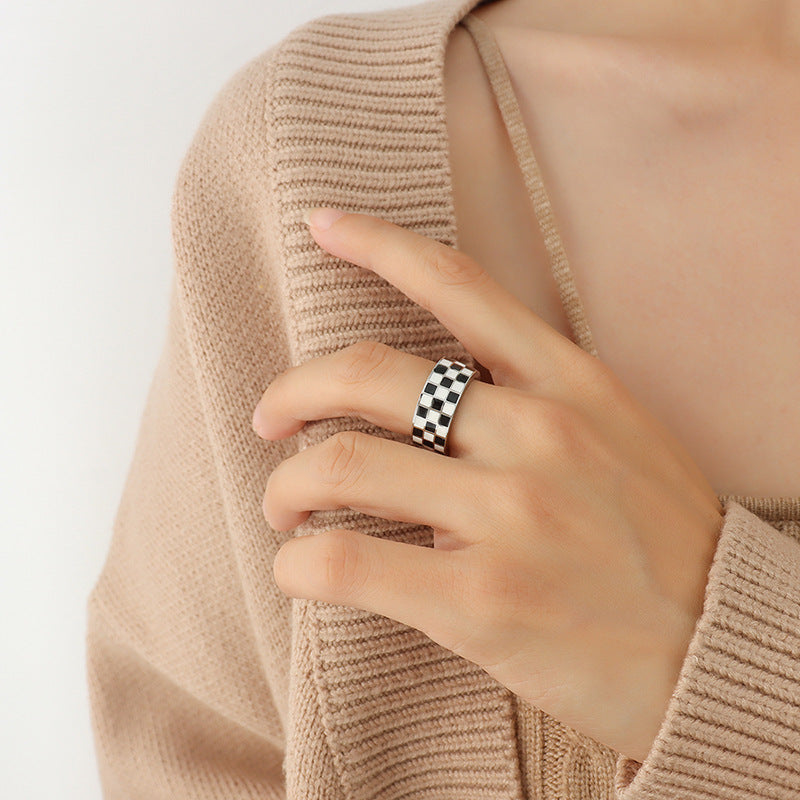 Checkmate Bold Ring