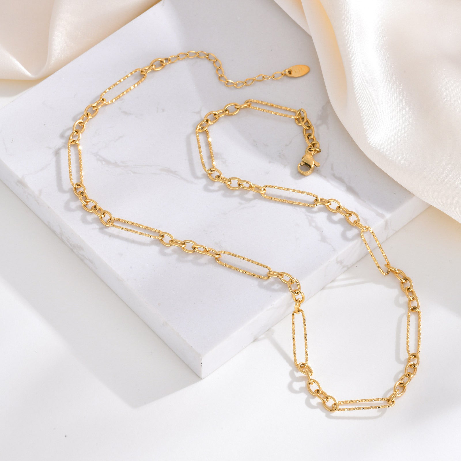 Textured Chain Necklace