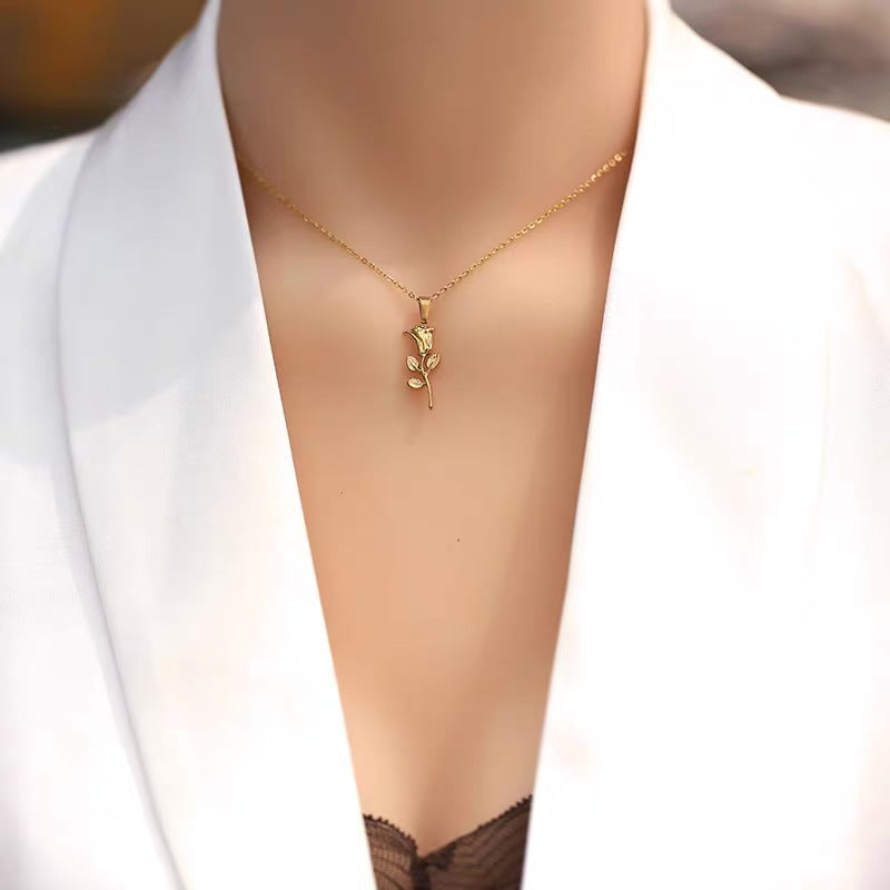 Rose Pendant Necklace